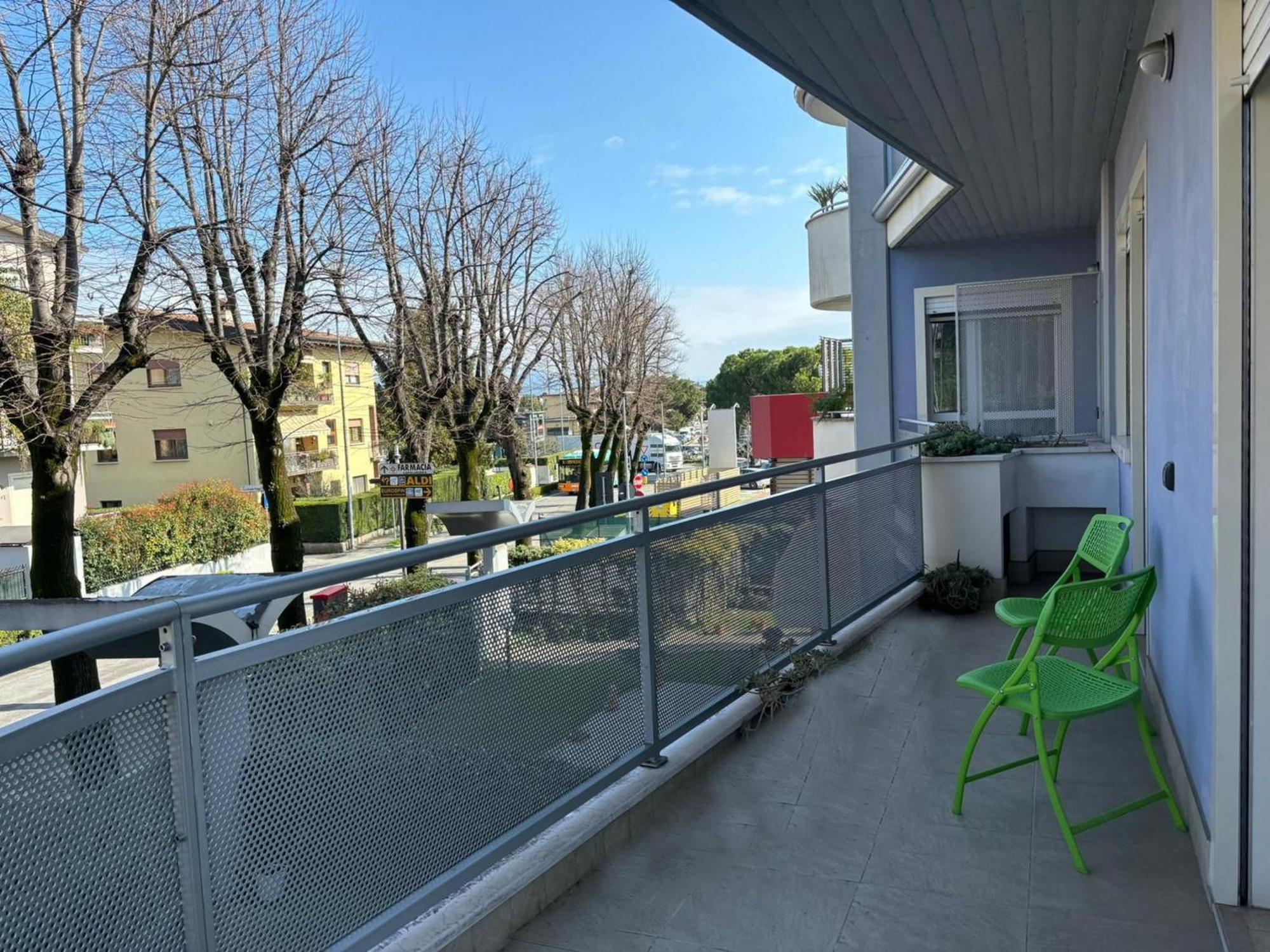 Desenzanoloft Official Partner Marriott Homes & Villas -The Wind Rose Renovation 2025 Desenzano del Garda Exterior foto