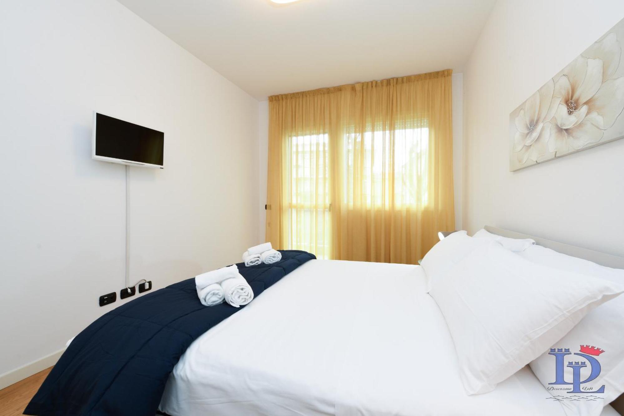 Desenzanoloft Official Partner Marriott Homes & Villas -The Wind Rose Renovation 2025 Desenzano del Garda Exterior foto