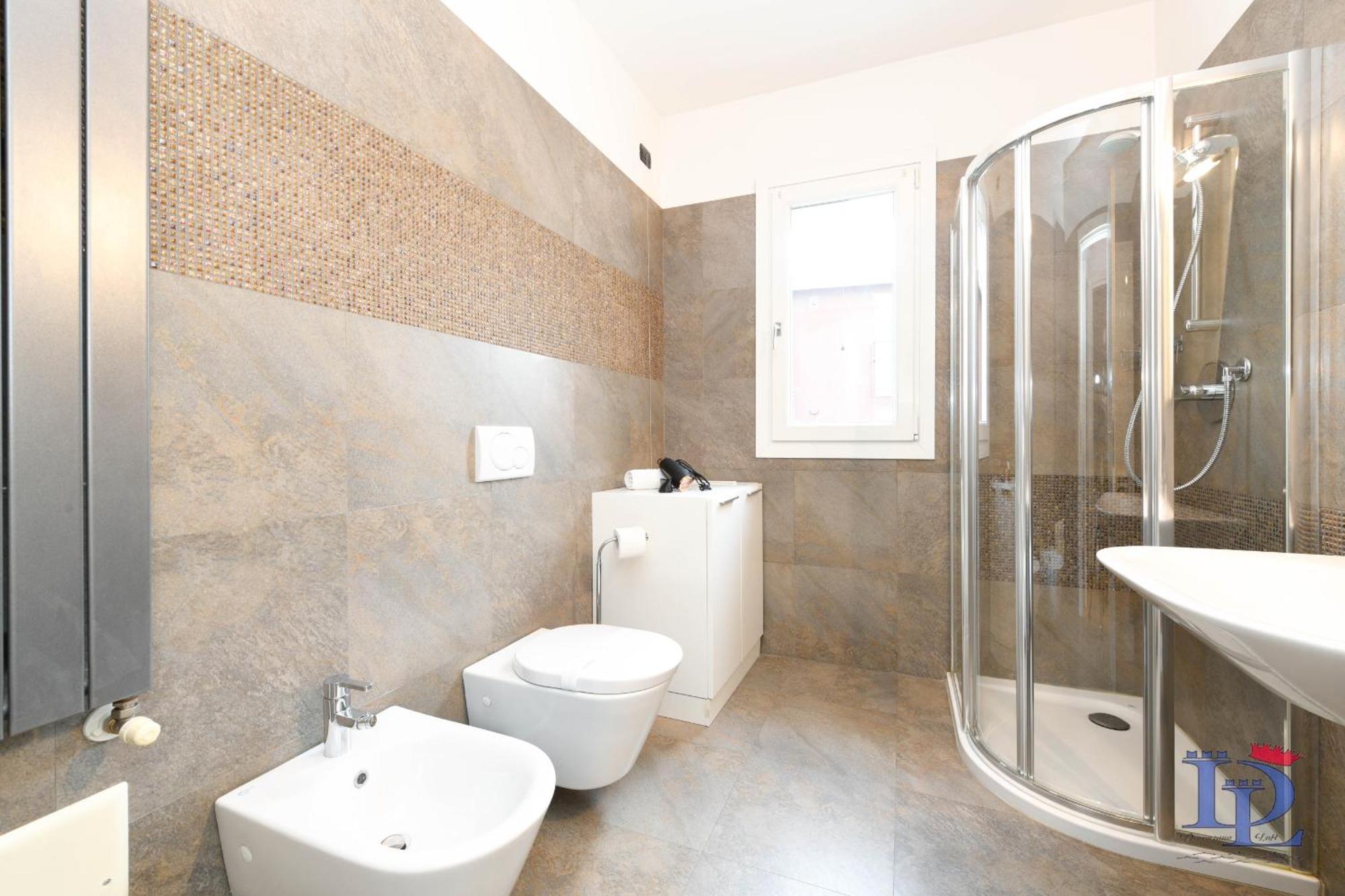Desenzanoloft Official Partner Marriott Homes & Villas -The Wind Rose Renovation 2025 Desenzano del Garda Exterior foto